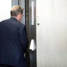 Für maaßen hatten sich bereits die beiden größten der vier kreisverbände ausgesprochen, was nach angaben der thüringer cdu aber keine rechtlich bindende vorentscheidung sei. Geht Doch Meinung