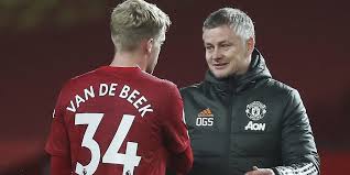 Away from dony's immediate family little is known about his paternal grandfather and grandmother as well. Cara Bermain Donny Van De Beek Sederhana Tidak Egois Dan Menyenangkan Bola Net