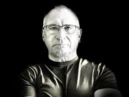 Lori Pew's Instagram, Twitter & Facebook