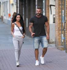 Listen for free to their radio shows, dj mix sets and podcasts. Andrea Pomeje Kritika Kvuli Plackovi Dceru Jiriho Pomeje Schovava Blesk Cz