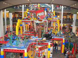 Lego store in mall of america.bloomington.minnesota.usa a unidentified woman shopping for lego kits at the lego store on fifth ave. Twin Cities Daily Photo David Hasselhoff Loves Lego S Legos Legoland Mall Of America