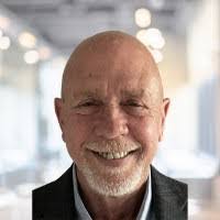 Brad Mannering's Instagram, Twitter & Facebook