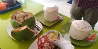 #arilasso #masakanpadang #kulinerrumah makan padang sari indah bintarojl. Mencicipi Bakso Batok Kelapa Di Padang Kombinasi Manis Pedas Bercampur Di Lidah Merdeka Com