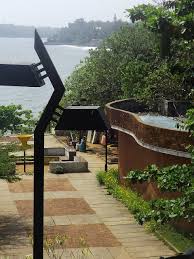 File:Overbury's folly 4 thalassery kerala.jpg - Wikimedia Commons