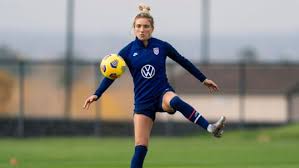 She was a hermann trophy semifinalist and a member of soccer america mvp's first team. Uswnt Midfielder Kristie Mewis Makes The Most Of 2020 And Finds Her Way Back To The National Team