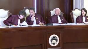 Borfasii, ingroziti de un eventual referendum. Motivarea Ccr DupÄ Ce A Respins Proiectul Privind SancÈionarea Parlamentarilor Stirileprotv Ro