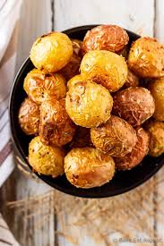 Roasted Baby Potatoes With Rosemary And Garlic Bake Eat Repeat Recipe Recipes Roasted Baby Potatoes Baby Potatoes