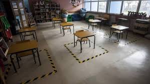 Este lunes, once colegios se sumaron a las clases presenciales. Mauricio Canals De Cada Mil Personas Que Usted Contacte Una Esta Infectada