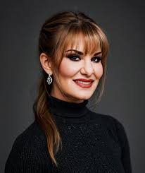 Kat MacKenzie Captures Post-Pandemic Reflections in the Soulful 'Cocoon' EP 