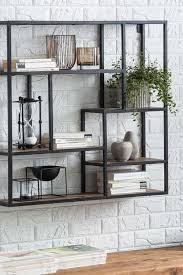 Grosses Hangeregal India In Schwarz Aus Massivholz Und Metall Wandregal Wohnzimmer Regal Design Wandregale Design