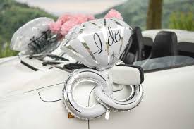 Pin Von Marry You Auf Hochzeit Dekoration Autoschmuck Hochzeit Hochzeit Auto Autodeko Hochzeit