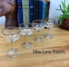 Grapevine Pattern Etched Liquor Glasses Set Of 4 Gold Edge Pedestal Grapevine Pattern Glasses Grapevine Pattern Etched Liquor Glasses In 2020 Liquor Glasses Liquor Grape Vines