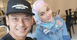 Saya yang bertanda tangan dibawah ini andi surahman. Suami Yang Baik Dia Akan Nampak Semua Kebaikan Isterinya Mingguan Wanita
