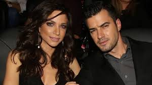 Ο γιάννης τσιμιτσέλης (ζυρίχη, 28 ιουλίου 1981) είναι έλληνας ηθοποιός της τηλεόρασης, του θεάτρου και του κινηματογράφου και παρουσιαστής. Me Thn Katerina Gia Panta Leei Sto Enikos Gr O Giannhs Tsimitselhs