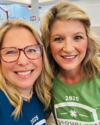 Laguna Sunrise Fat Quarter Bundle  https://glnk.io/mzmmj/hometownquiltcompany6or Laguna Sunrise Layer Cake  https://glnk.io/mzmmj/hometownquiltcompany7od Share and Save this so you  can come back to find it later :) #sewingblogger #sewing #sewingtutorial ...