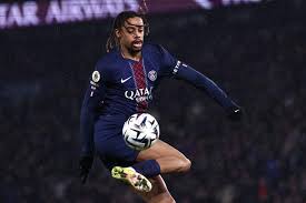 Foot: Barcola de Paris à Liverpool, en quête d'un nouveau statut