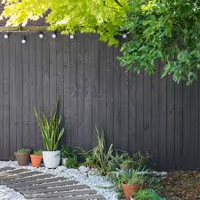 Dark Grey Garden Fence Terracota Pots Google Search Garden Fence Types And Models Over The Centuries Some Fenc Garden Fence Grey Gardens Garden Fencing
