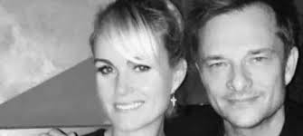 The opportunity for her to explain their almost fusional relationship, from which came their two daughters: Laeticia Hallyday Unites For Johnny S Dad Somag News