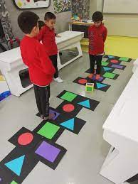 Canciones, palabras, dibujos, manualidades y cosas que resulten entretenidas. A9078e8653368c9c291ae2f8b74012e7 Juegos De Formas Actividades Ludicas Para Ninos Actividades Para Preescolar