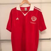 In 1993, the gold star added to the crest after winning the 10th league title. Old Wydad Casablanca Football Shirts And Soccer Jerseys