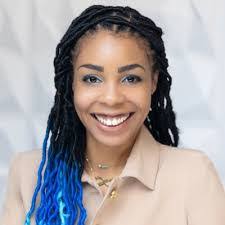 Lauren Beane's Instagram, Twitter & Facebook