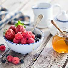 Le botulisme est une maladie paralytique causée par une toxine produite par la bactérie clostridium botulinum. Botulisme Pourquoi Bebe Ne Doit Pas Manger De Miel Femme Actuelle Le Mag