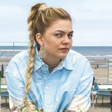 This song alone makes the album worth the price, but coupled with louane's other offerings this is a quality cd Louane S Stream