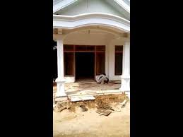 Proses pemasangan plafon lis gypsum sampai selesai di video ini ada 3 jenis motif lis gypsum dan 2 jenis ornamen gypsum. Cara Membuat Pilar Rumah By Ahmat Rusdi