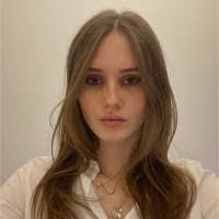 Alice Schuette's Instagram, Twitter & Facebook