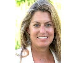 Lora Stratton's Instagram, Twitter & Facebook