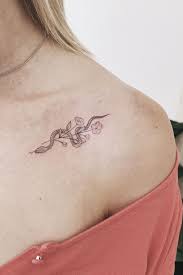 We've rounded up the most beautiful design ideas to bring to your next appointment. 31 Appealing Collarbone Tattoo Ideas Ideasdonuts