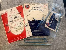 The size 6 is prettiest shade of purple, size 7 comes in a copper color, and size 8 is a light golden shade. Vintage Knitting Needles Complete Buying Guide Reviews
