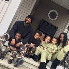 Pin By Blackgirlsvault On ʄaʍɨʟiǟ Family Goals Black Family Goals Family Outfits