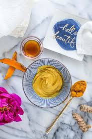Honey face mask is an effective remedy for treating any skin problems such as acne, blackheads, blemishes, pigmentation, oily skin and other skin issues. All Natural Diy Turmeric And Honey Face Mask Root Revel