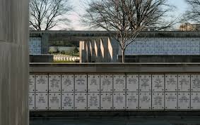Plan on arriving at the administration center at least 30 minutes before the service, which will allow you time to meet with the family and with the cemetery representative from arlington national cemetery (anc). Burial In Arlington National Cemetery The Official Army Benefits Website