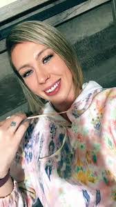 Justine Kennedy's Instagram, Twitter & Facebook