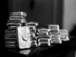 Перевод слова silver, американское и британское произношение, транскрипция, словосочетания, однокоренные слова, примеры использования. All That Glitters Isn T Necessarily Gold As Silver Breaks Out Cmc Markets