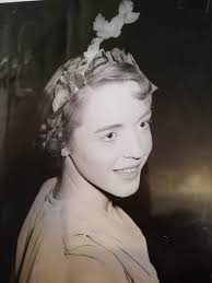 Does anybody remember a tiller called Maggie Smith, usually performed at  the winter gardens Blackpool I think she was with the troop from 1953/4  till 1958ish.