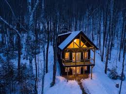We deliver quality crafted milled log homes & kits throughout new england! 12 Cozy Airbnb Cabins In New Hampshire For Fall 2021 Guide Trips To Discover