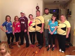 Aquí estamos nuevamente inventando para traerle ideas que las inspiren a crear. 25 Group Halloween Costumes For The Perfect Halloween Groupie Collagecab