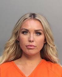 Kelly Kay's Instagram, Twitter & Facebook