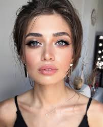Yana Gralnik Gralnik Sacmakyaj Sacmakyajdugun Sacmakyajmezuniyet Sacmakyajmodelleri Sacmakyajvideolari Yana Dogal Makyaj Yaz Makyaji Dugun Makyaji