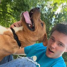 Carl (@the1truecarl)