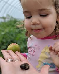 Little Baby Haha enjoying the sounds of Eh Ha Ha & our pal  @kevinanthonygtown while munching