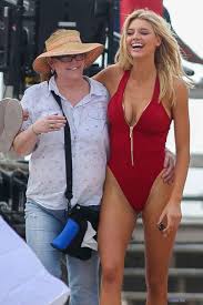 Laura Dotson stunning topless display