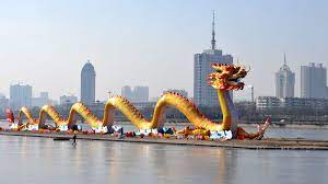 Drachen: Der Chinesische Drache - Fabelwesen - Kultur - Planet Wissen