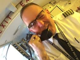 United Airlines makes passenger remove Google Glass