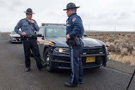 10 states that pay police officers the highest and lowest