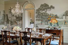 Hand painted dining room murals. 20 Conventional Dining Rooms With Wallpaper Murals Home Design Lover
