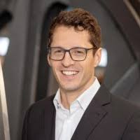 1300+ perfiles de «Menzi»